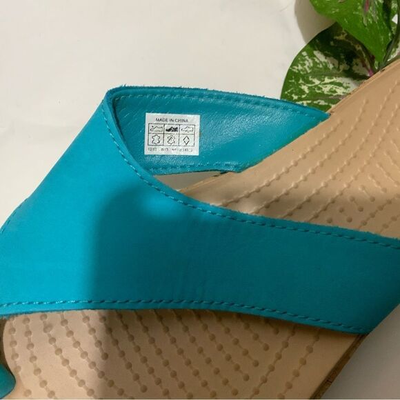 CROCS A-Leigh turquoise Thong. Cork Wedge Flip Flop Sandals Womens Size 10 - Picture 8 of 11